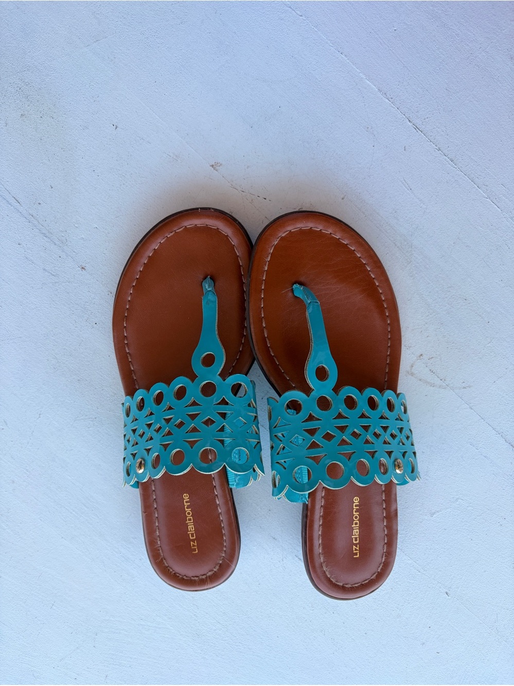 Liz Claiborne Turquoise Laser-Cut Leather Thong Sandals 6M